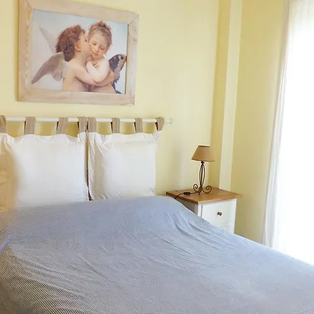 Jardines De Iii El Conserje Денія